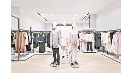 新店佔地164平方米，設計貫徹品牌的簡約現代風格。