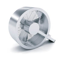 Stadler Form Q Fan<br>瑞士設計師Carlo Borer用了多年時間研發的「Q Fan」，以不銹鋼及砂鋁打造，備有銀、黑、銅等3種顏色，藝術性與實用性兼備。$1,280（b）