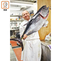 餐廳行政總廚Gianni Caprioli對魚鮮的要求極高，用的都是合時肥美的揀手貨。