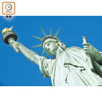 自由神像與美國畫上等號，到紐約遊學期間，怎可不到此一遊？