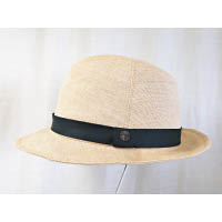 杏色Paper Cloth帽子，製作費為$980（包括所有材料費用），VIP可享9折優惠。