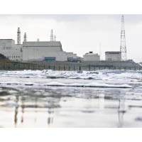 日本：世界十大核電廠中排首位的，是日本柏崎刈羽核電廠，位處日本新潟縣柏崎市刈羽村，有7台機組，發電能力是世界最大的，早於1945年營運，惟2011年福島核災後，已經關閉。