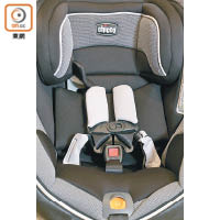 配備五點式安全帶的Car Seat，可為孩童提供更佳保障。