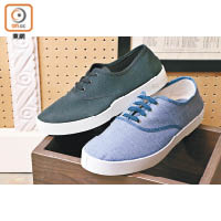 OLI13 Canvas Sneakers $499/各