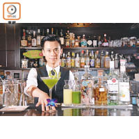 Piko調酒經驗雖只得數年，但憑大膽創意及不斷鑽研，調混出大受客人歡迎的創意Cocktail。