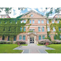 University of Manitoba的工程學系十分出名，圖為大學的工程學院。