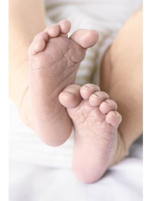 https://commons.wikimedia.org/wiki/File:Newborn-Baby-Feet.jpg