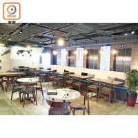 餐廳供應新派韓菜，充滿驚喜，裝潢簡潔舒適，最適合二至四人來用餐。
