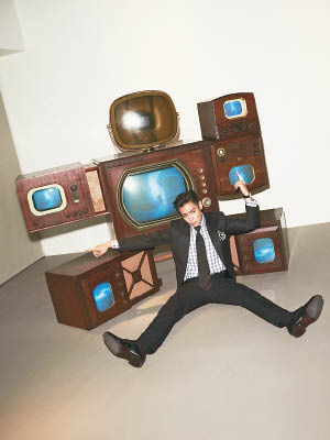 T.O.P將為今年香港蘇富比秋拍擔任策展，圖中拍品為白南准的《胖男孩》（1997年作），估價350萬港元至450萬港元。（攝影：Hong Jang Hyun）