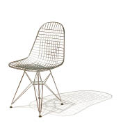 Eames DKR Wire Chair<br>1951年發表的作品，靈感來自鏤空金屬收納籃，以一片式網狀金屬條彎曲及焊接而成，在視覺上更具穿透性。