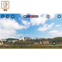 透過《FreeFlight Pro》App能夠實時看到無人機畫面，更會顯示高度、速度等資訊。