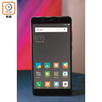 5.7吋屏幕下方設有3個輕觸功能鍵，配以Android 6.0及MIUI 8.0介面。<br>售價：$2,999