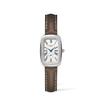 22×32mm Equestrian小秒針腕錶，Flinqué飾紋銀色錶盤襯羅馬數字刻度，搭配啡色皮帶，充滿型格。2,900瑞士法郎（約HK$22,244）