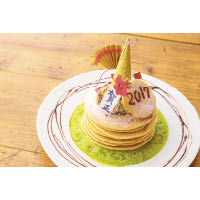 場內14間餐廳將會有推出新年Menu，其中Eggcellent將會有每日限定10客的8層門松Pancake，售$1,850（約HK$122.1）。