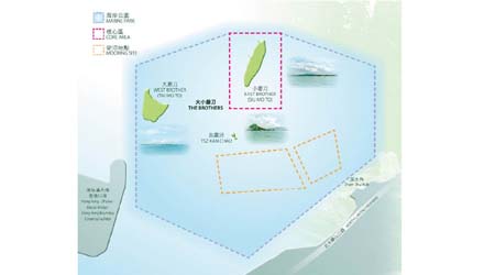 海岸公園的西邊界線貼近香港口岸設施，北邊界線由大磨刀伸展至小磨刀及其東面的水域，南邊界線則向小蠔灣近岸一帶伸延。公園各個角落設有黃色燈號浮標，以標明界線。