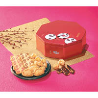 熊貓賀年禮盒 $115<br>禮盒上印有得意熊貓圖案，內有多款曲奇及傳統小食，可愛又搶眼。