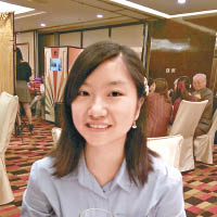 吳雲欣同學在討論時緊握要點，令她在去年的中文科說話能力卷考獲5**。