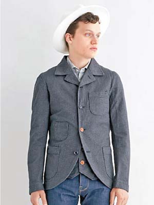 Sack Jacket跟舊式西裝褸的最大分別是，用上了粗厚的麻質物料製造。