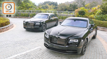 （左）Ghost Black Badge 售價：$6,400,000起<br>（右）Wraith Black Badge 售價：$6,800,000起