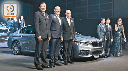 BMW全新5系房車抵港，不少嘉賓及車迷到場一同見證新車出場。