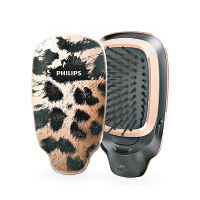Philips EASYSHINE Ionic Styling Brush負離子造型梳 #棕色迷豹紋 $318（I）<br>以1,300萬負離子中和靜電，輕輕一梳，毛燥飛散的髮絲即時貼服柔順，毋須再花費長時間糾纏於一頭亂髮之上。