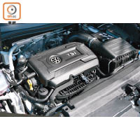 2.0公升TSI引擎可輸出220ps馬力，油耗僅7.8L/100km。