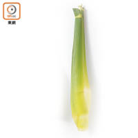 茭白筍其實是禾本科菰屬植物，盛產於中國南方及東南亞，每年5至10月豐收，每100克只有22卡熱量，是減肥人士的恩物。