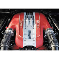 引擎為6.5公升V12，最大功率輸出為800CV。