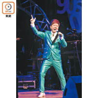 著名歌手尹光將在名冠金凱悅酒店舉行經典諧趣金曲狂歡夜，獻唱多首名曲。