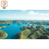 由超過200座島嶼組成的Rock Islands，是世界自然遺產，亦是浮潛勝地。