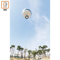 蒼龍門外可乘坐飛行水原熱氣球一覽全城，每位W18,000（約HK$122.4）。