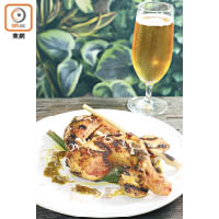 由東南亞街頭小食演化而成，烤雞配以青檸葉、香茅和青辣椒醬等，微酸開胃。