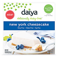 Daiya純素芝士蛋糕（b）<br>以椰漿做材料，無蛋奶、麩質及大豆成分，質感豐厚，有士多啤梨、朱古力、青檸及紐約芝士蛋糕4款口味。