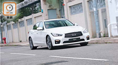 Infiniti Q50S 3.0t Red Sport 400