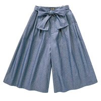 To b. by agnés b.灰藍色蝴蝶結裙褲 $1,490（A）