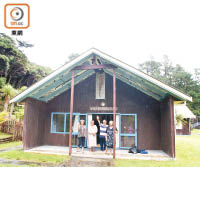 祠堂的名稱為「Whakaruruhau」，意思是「所有人的庇護所」。