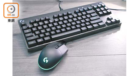 G Pro機械式遊戲鍵盤用上Romer-G鍵軸，售價為$1,099；而光學遊戲滑鼠加入幻彩功能，售$549。