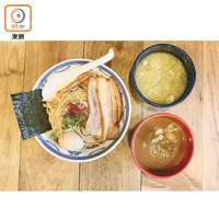 「雞魚介VS雞白湯沾麵」，是必食推介，各有美味，難分高下，售￥1,200（約HK$84）。