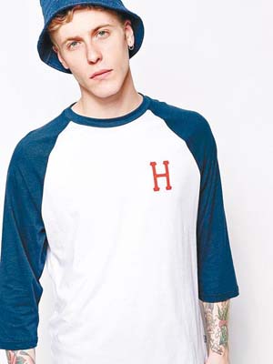 HUF Raglan Tee 36美元（約HK$281）（A）