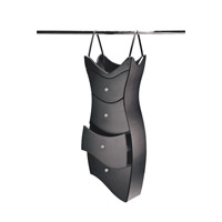 Little Black Dresser<br>看似一條美艷的吊帶裙，原來是可隨意懸掛的吊櫃。