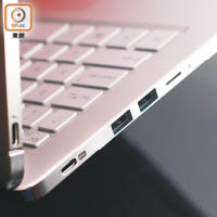 鍵盤底座提供USB 3.0及USB Type-C等插口。