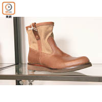 Anchor Bridge Pecos Boots $5,980（A）<br>充滿美式Worker Boots風格，鞋底為Vibram 8383，鞋身則結合Huntsman Leather與高密度帆布兩種物料，既具機能性又輕身。