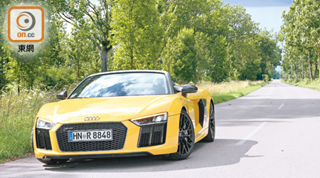 R8 Spyder V10高速表現非常穩定，攻彎表現穩紮。售價：待定