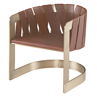 Sling Chair<br>利用皮革包裹半圓形的黃銅框架，令這張餐椅的設計更加有型。