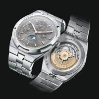 Vacheron Constantin Overseas Ultra-Thin Perpetual Calendar腕錶，搭載1120 QP超薄自動上鏈機芯，萬年曆功能，厚度為4.05mm。$75.8萬（G）