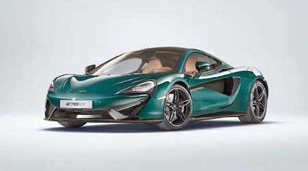 McLaren MOS 570GT配上一身英國綠，極之搶眼。