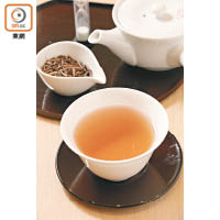焙茶 沖法簡便<br>焙茶的茶葉是用茶樹莖部炒製而成，由於茶葉用火炒過，因此香味特別誘人。
