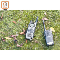 現時較熱門的無線電對講機有Motorola出品的TLKR T8（售價：$388/左）和國產HYT的TC-320（售價：$580/右）。