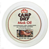 貂油（Mink Oil）兼具滋潤及防污功效。