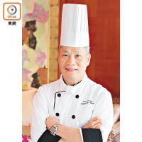 入行達38年的劉師傅擅長烹調亞洲料理，不時為餐廳設計東南亞主題的特色餐單。